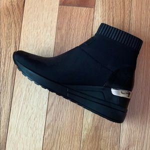 Black wedge bootie